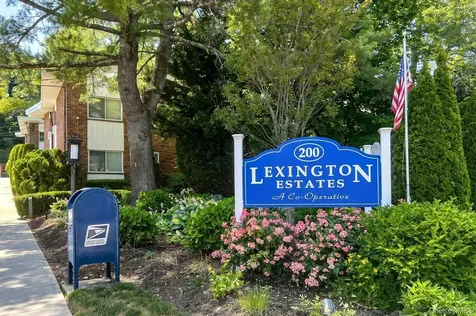 200 Lexington Avenue Oyster Bay NY 11771