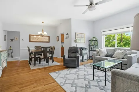 200 Lexington Avenue Oyster Bay NY 11771