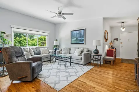 200 Lexington Avenue Oyster Bay NY 11771
