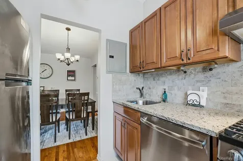 200 Lexington Avenue Oyster Bay NY 11771
