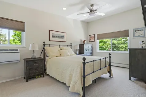 200 Lexington Avenue Oyster Bay NY 11771