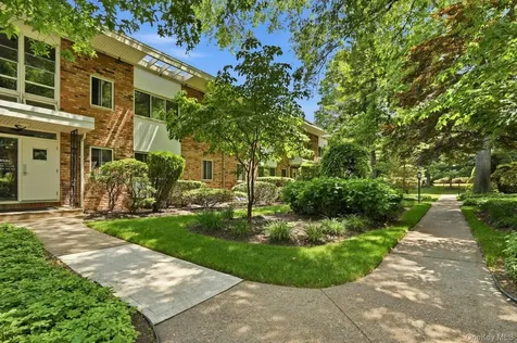 200 Lexington Avenue Oyster Bay NY 11771