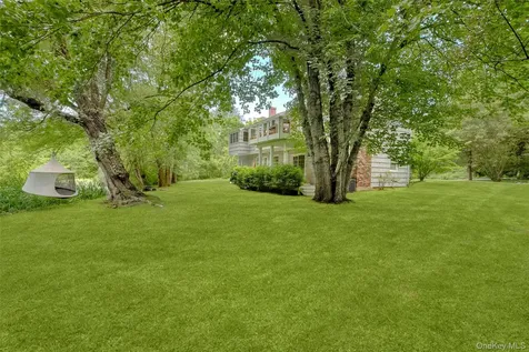 9 Oak Hill Road Chappaqua NY 10514