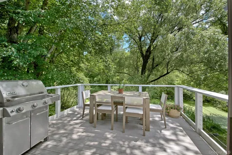9 Oak Hill Road Chappaqua NY 10514