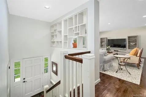9 Oak Hill Road Chappaqua NY 10514