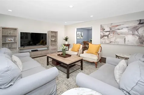 9 Oak Hill Road Chappaqua NY 10514