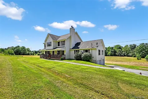 15 Old Dominion Road Blooming Grove NY 10914