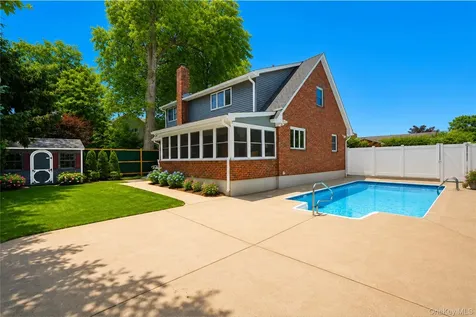 163 Bennett Avenue Staten Island NY 10312