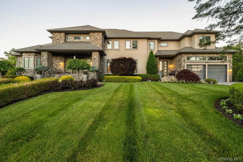 9 Ash Street Monsey NY 10952