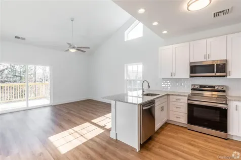 11 Hillside Road Pine Plains NY 12567