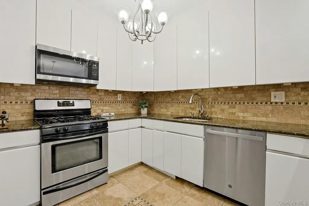 1255 North Avenue New Rochelle NY 10804