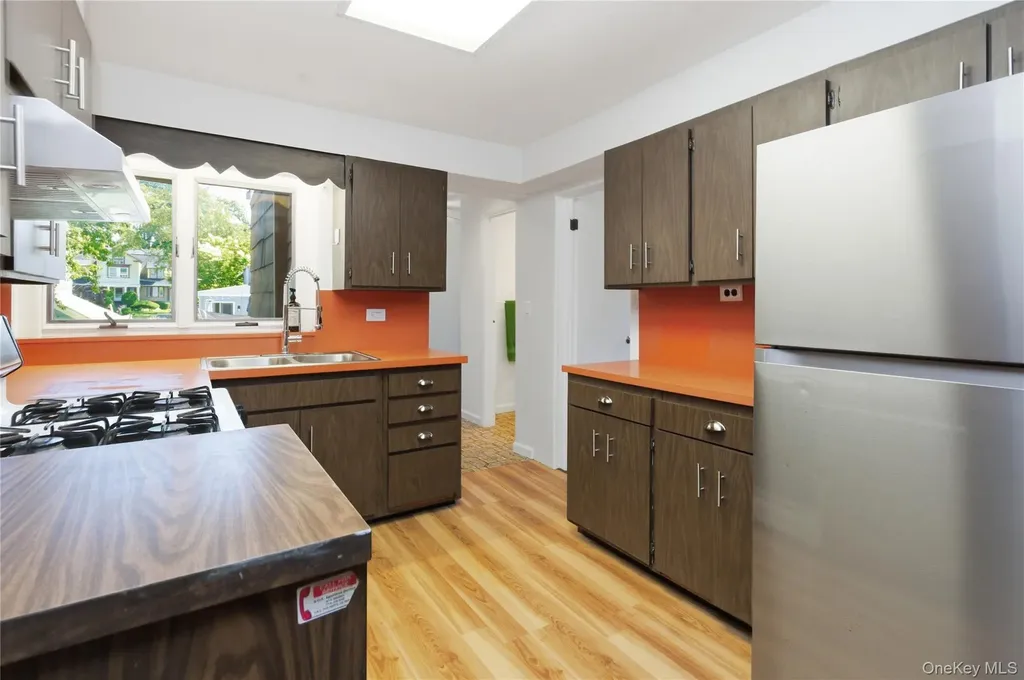 82 Quinby Avenue White Plains NY 10606