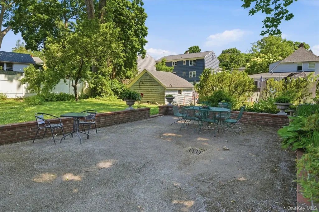 82 Quinby Avenue White Plains NY 10606