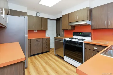 82 Quinby Avenue White Plains NY 10606