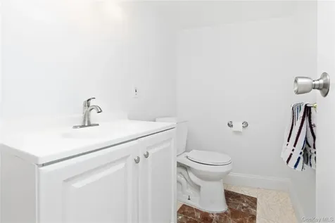82 Quinby Avenue White Plains NY 10606