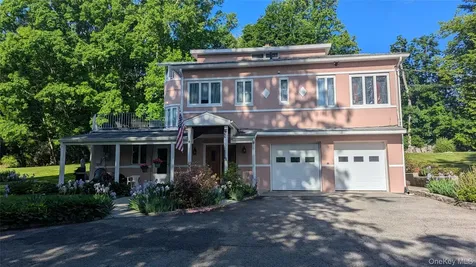 11 Dyckman Drive Mohegan Lake NY 10547