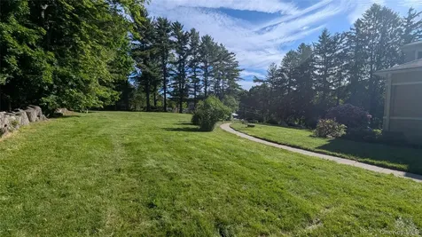 11 Dyckman Drive Mohegan Lake NY 10547
