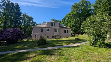 11 Dyckman Drive Mohegan Lake NY 10547