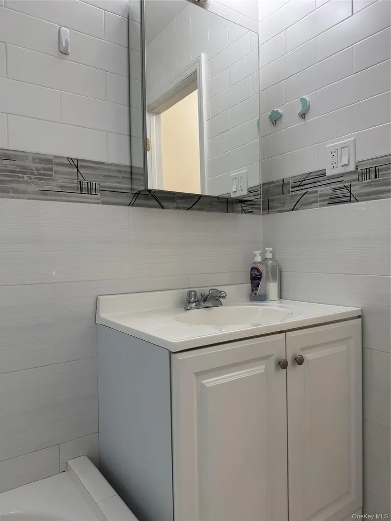 141-35 79th Avenue Flushing NY 11367
