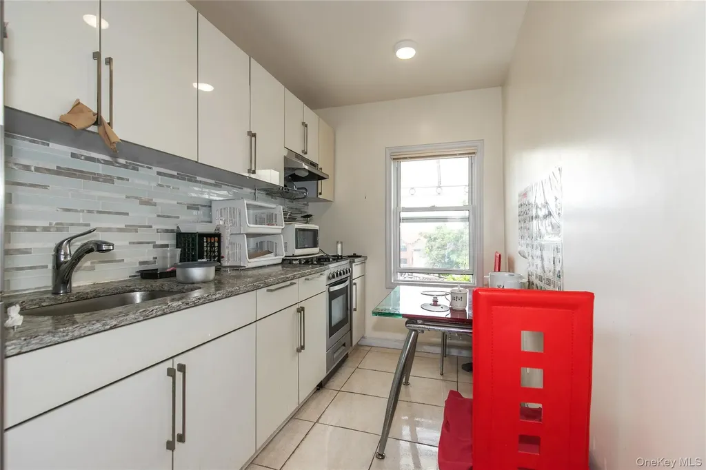 15335 60th Avenue Flushing NY 11355