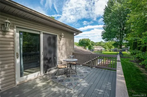 6 Barry Court Valley Cottage NY 10989