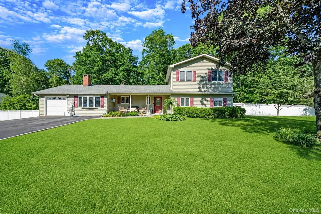 47 Fox Lane Shoreham NY 11786