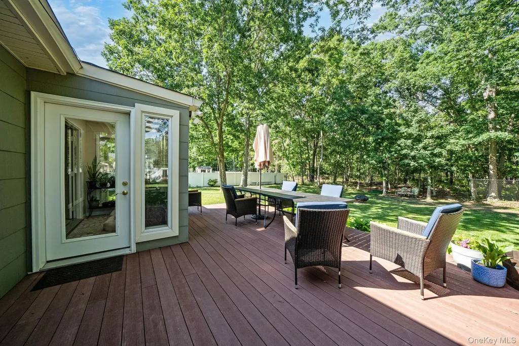 47 Fox Lane Shoreham NY 11786