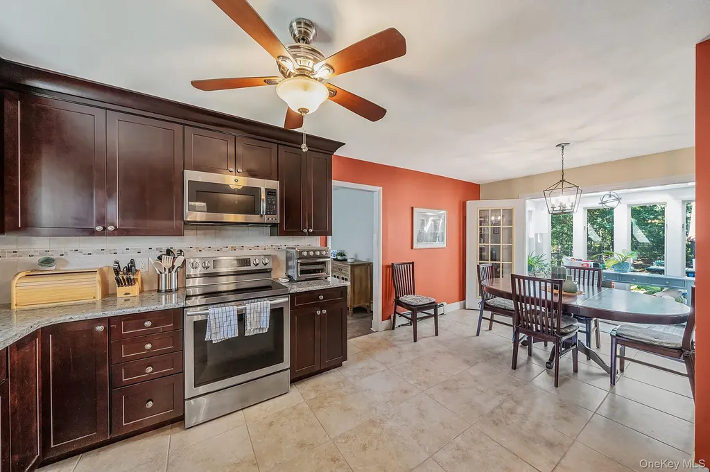 47 Fox Lane Shoreham NY 11786