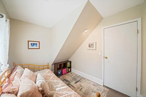 47 Fox Lane Shoreham NY 11786