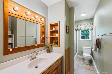 47 Fox Lane Shoreham NY 11786