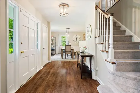 14 Briarwood Lane Pleasantville NY 10570
