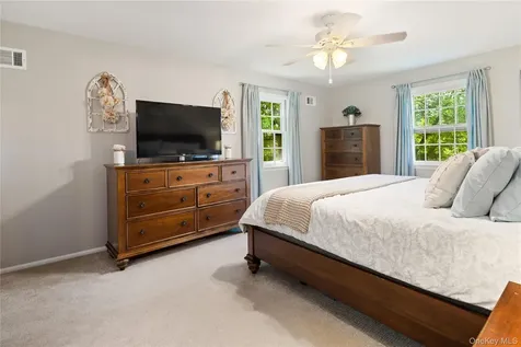 14 Briarwood Lane Pleasantville NY 10570