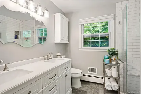 14 Briarwood Lane Pleasantville NY 10570