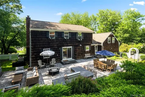 14 Briarwood Lane Pleasantville NY 10570