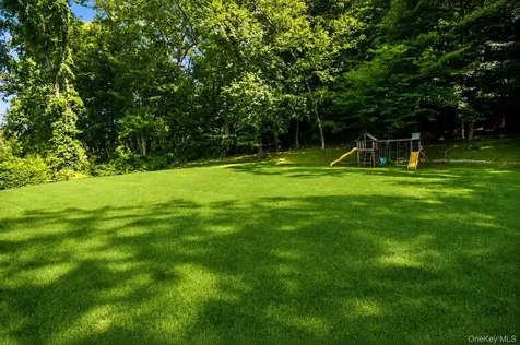 14 Briarwood Lane Pleasantville NY 10570