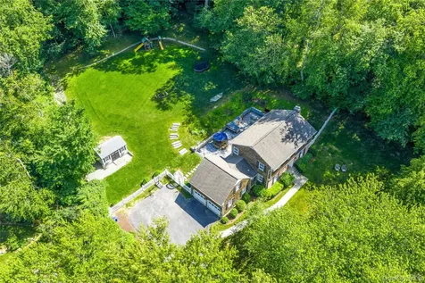 14 Briarwood Lane Pleasantville NY 10570