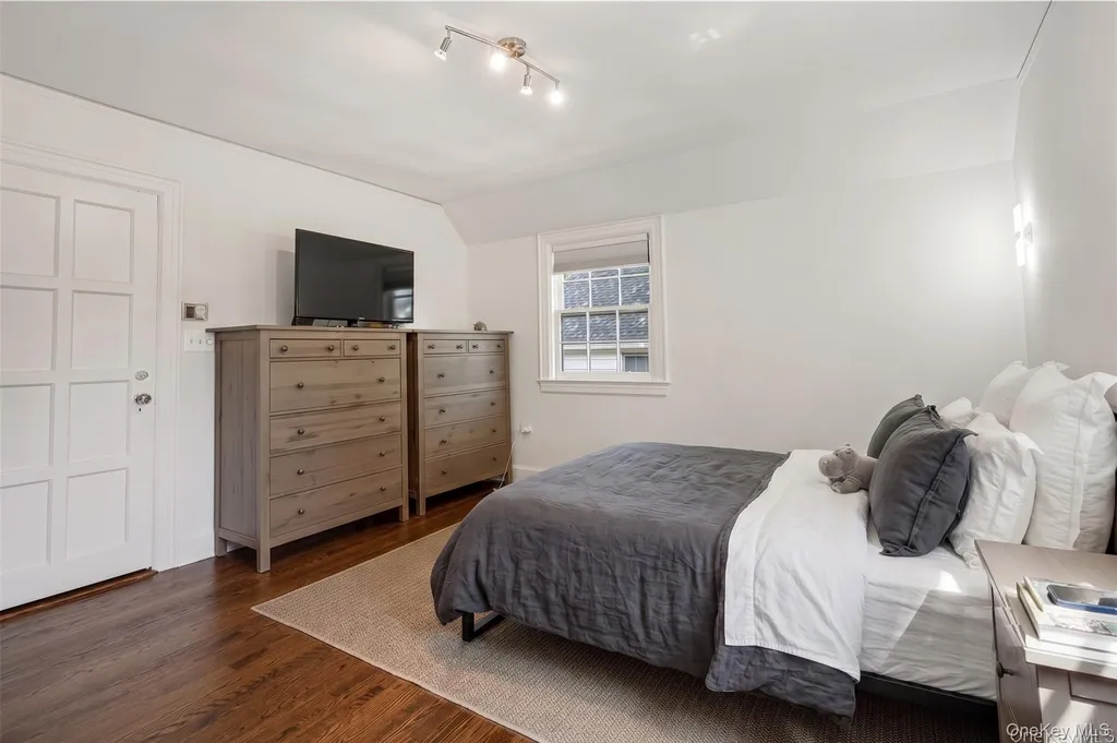 224 Mamaroneck Road Scarsdale NY 10583