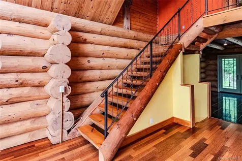 24 Tanis Hollow Road Woodstock NY 12498