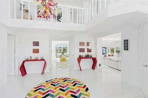 64 W End Road East Hampton NY 11937