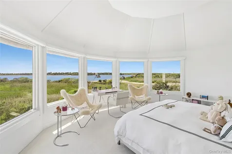 64 W End Road East Hampton NY 11937