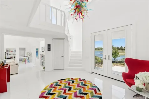 64 W End Road East Hampton NY 11937