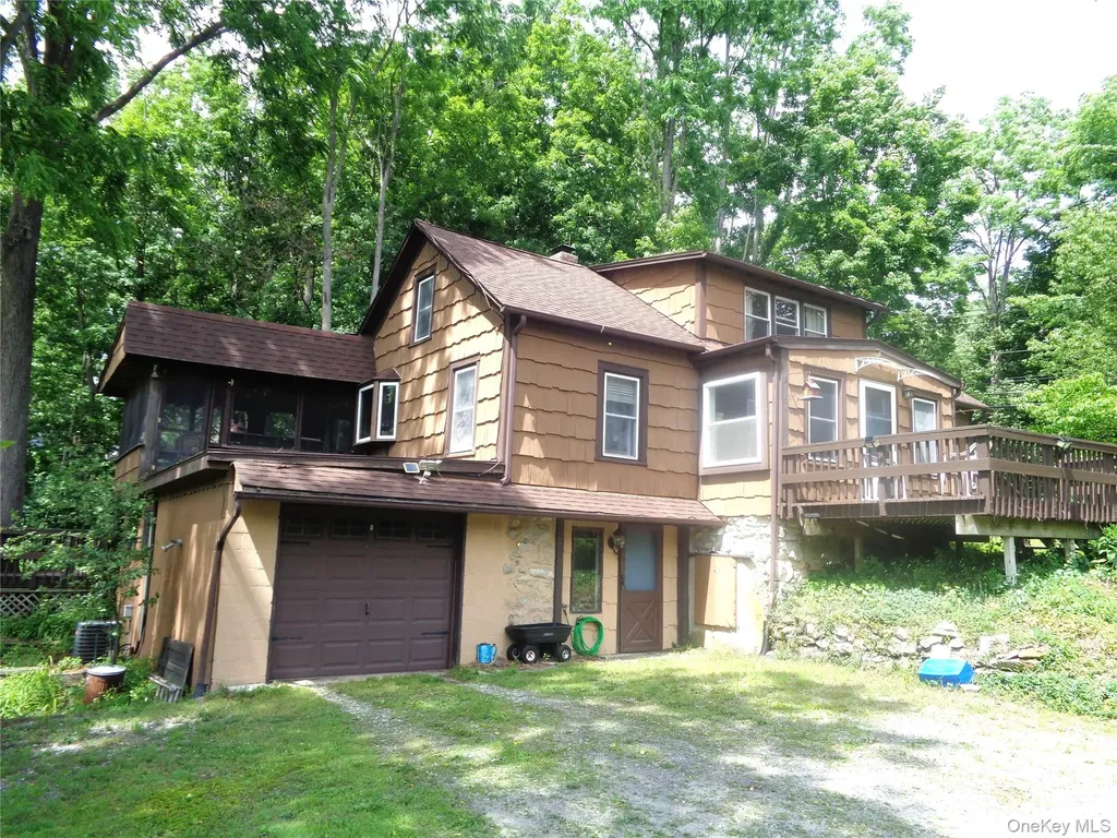 7 Holm Run Pawling NY 12564