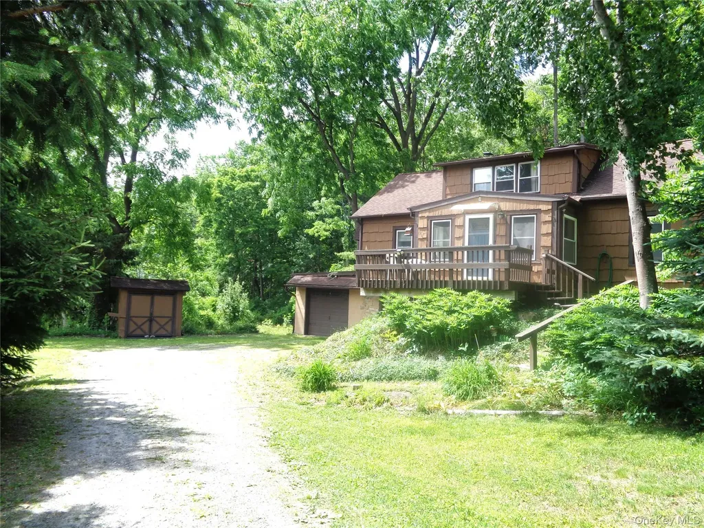 7 Holm Run Pawling NY 12564
