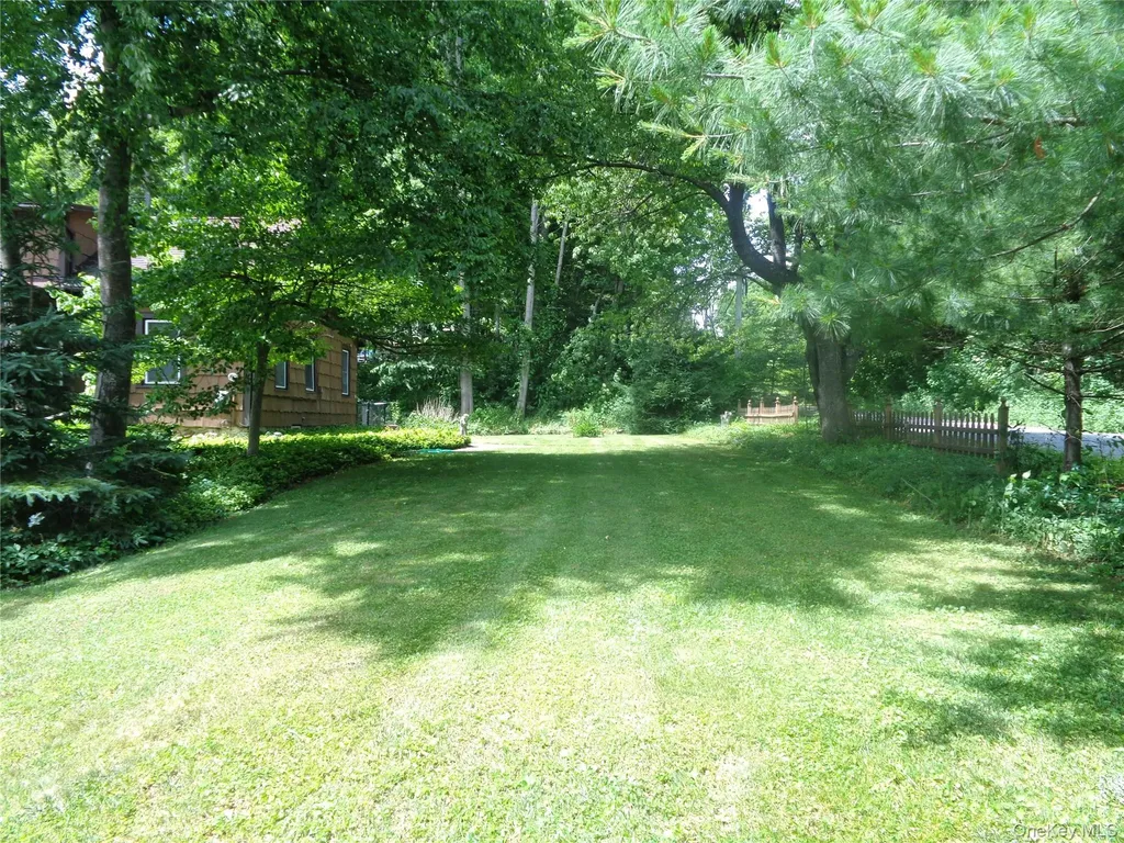 7 Holm Run Pawling NY 12564