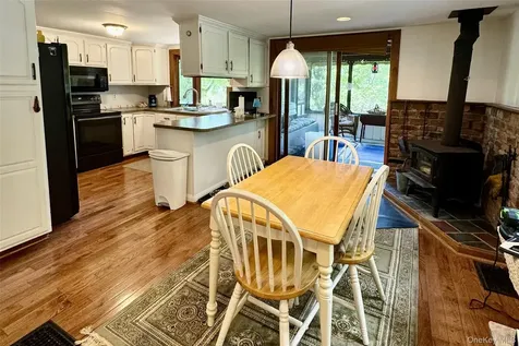 7 Holm Run Pawling NY 12564
