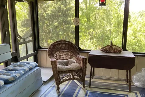 7 Holm Run Pawling NY 12564