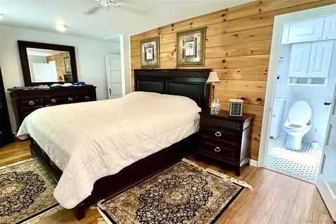 7 Holm Run Pawling NY 12564