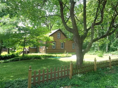 7 Holm Run Pawling NY 12564