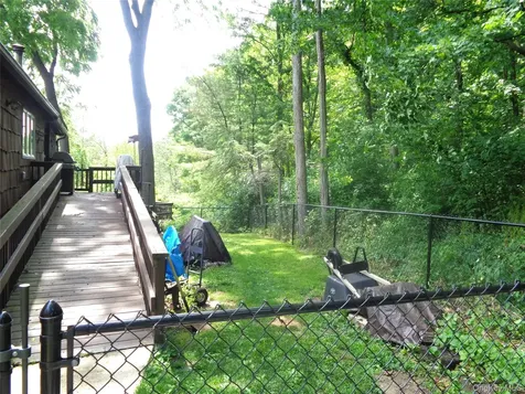 7 Holm Run Pawling NY 12564