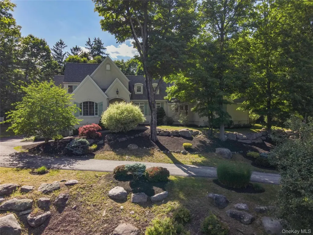10 Greenwich Avenue Central Valley NY 10917